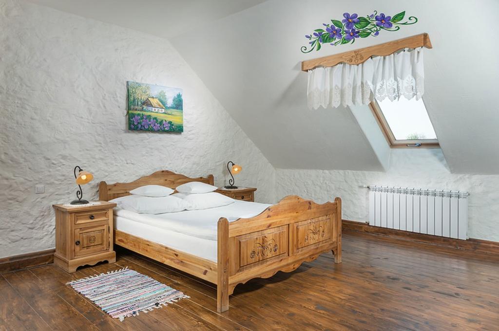 Lipowy Gosciniec Aparthotel Otwock Maly Rum bild